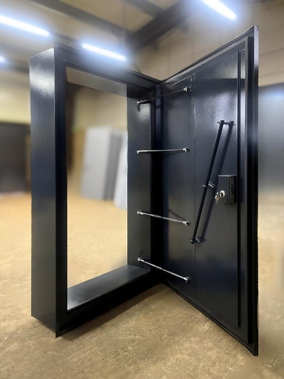 Изготовление бронированных дверей для КХО